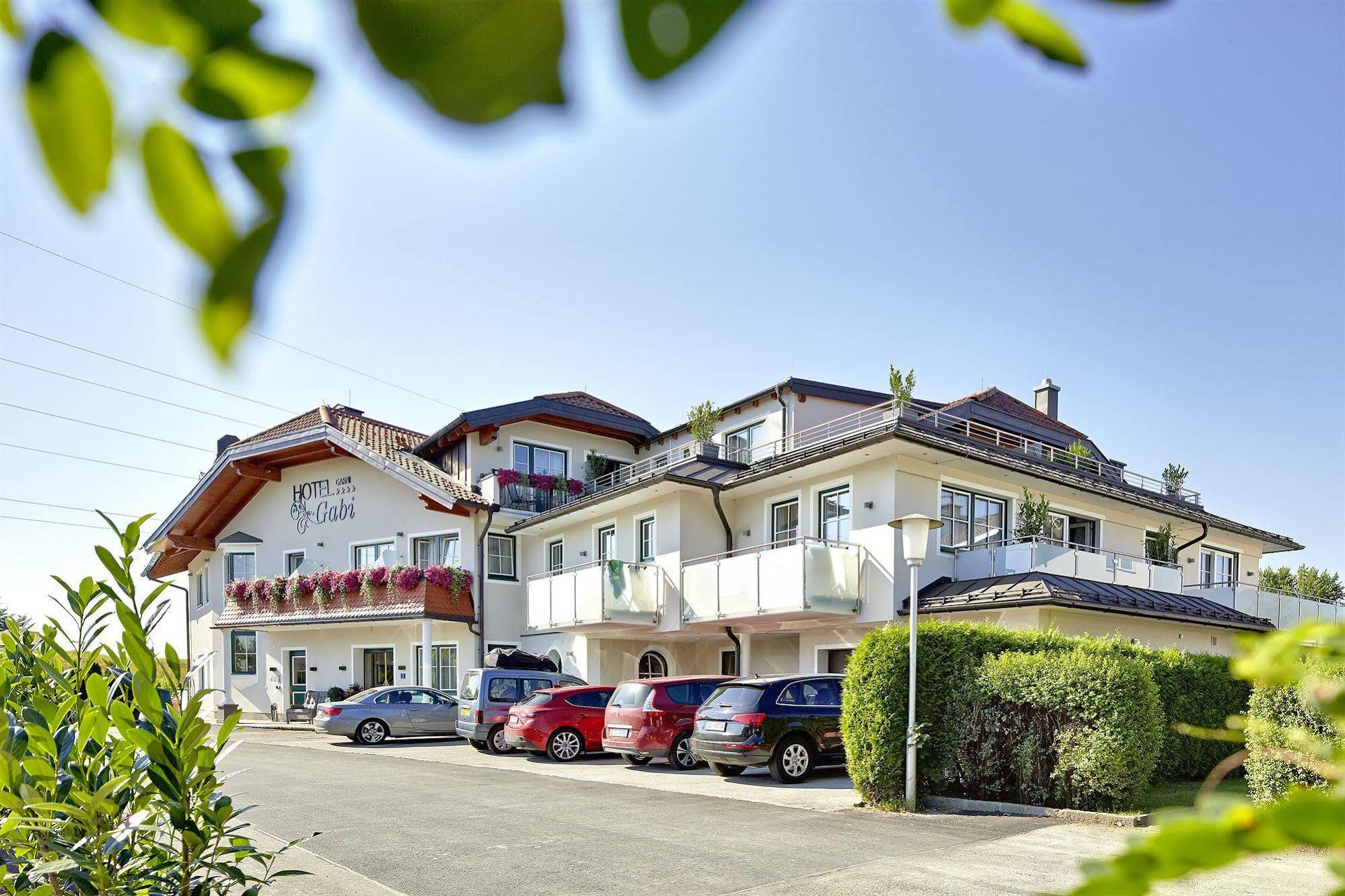 Hotel Gabi Wals-Siezenheim Bagian luar foto
